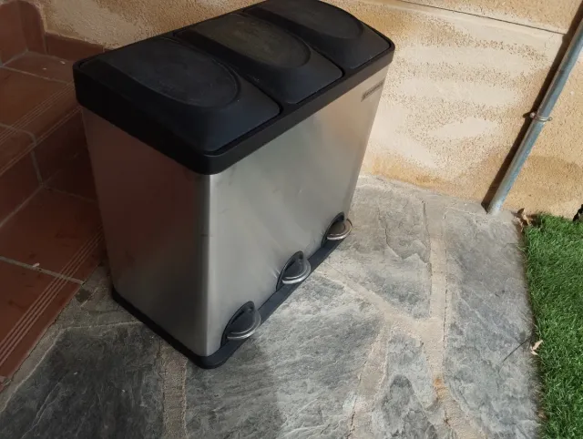 Cubo Reciclagem Songmics 54L 3 Seções