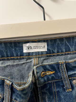 Falda vaquera Zara desgastada talla M