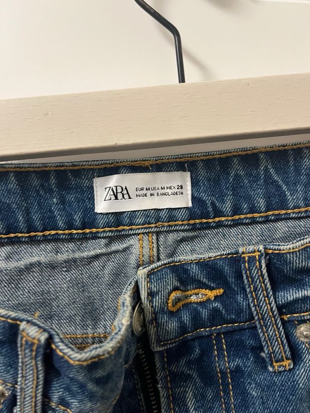 Falda vaquera Zara desgastada talla M