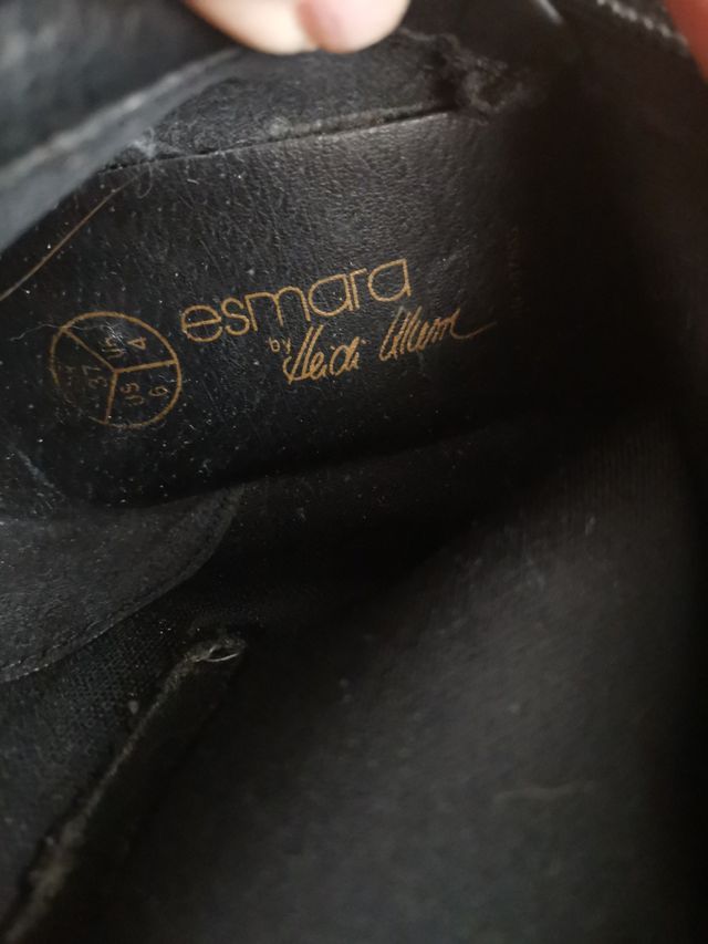 Botines de ante y piel sintética negros