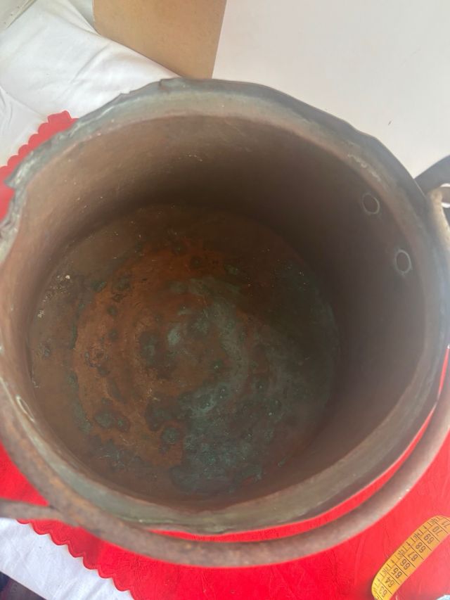 Antico paiolo in rame