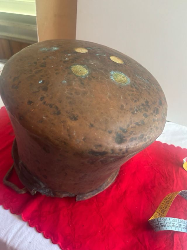 Antico paiolo in rame