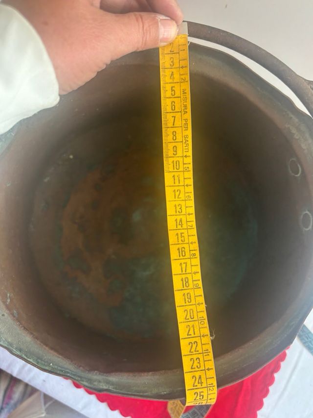 Antico paiolo in rame