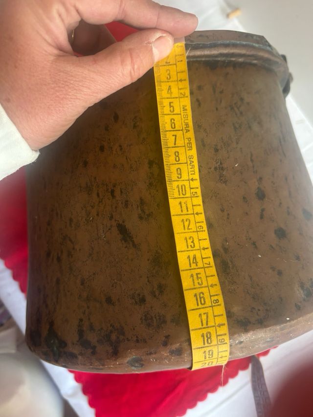 Antico paiolo in rame