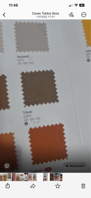 Tende articolate marroni e bianche