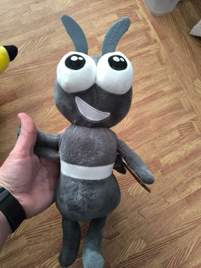 Peluche Hormiga Gris