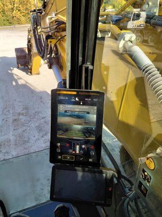 Excavadora cadenas Caterpillar 323