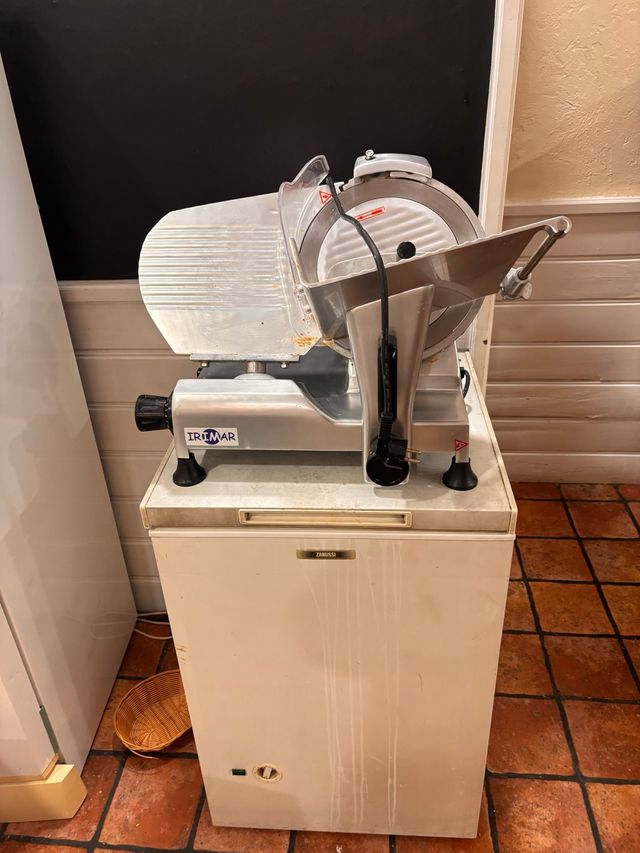 Cortadora de fiambre casi nueva