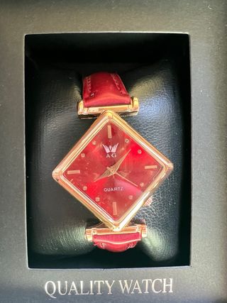 Orologio da donna con quadrante rosso