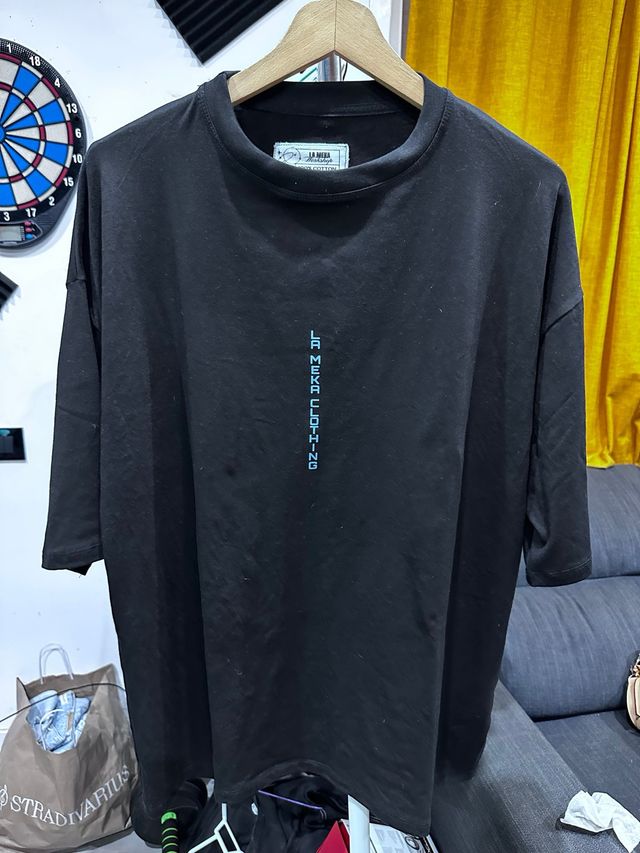 Camiseta LA MEKA WORKSHOP Space Negra