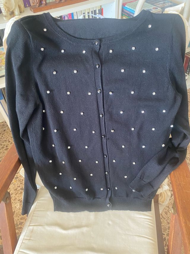 Rebeca negra con brillos