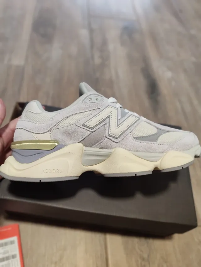 New Balance 9060 Gris