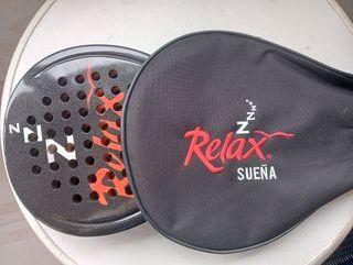 Pala Pádel Squatter Negra con Funda