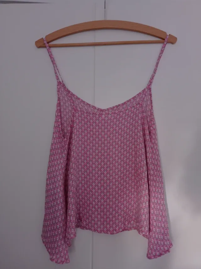 Blusa de tirantes rosa y blanco