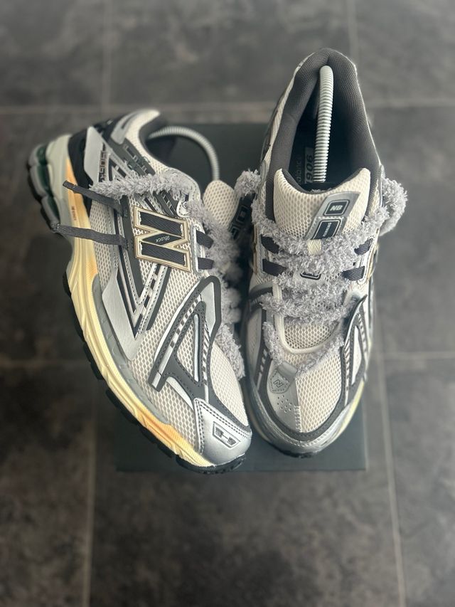 Sneakers New Balance 1906A Explosion Fuzzy Laces