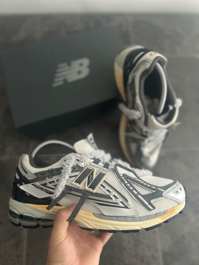 Sneakers New Balance 1906A Explosion Fuzzy Laces