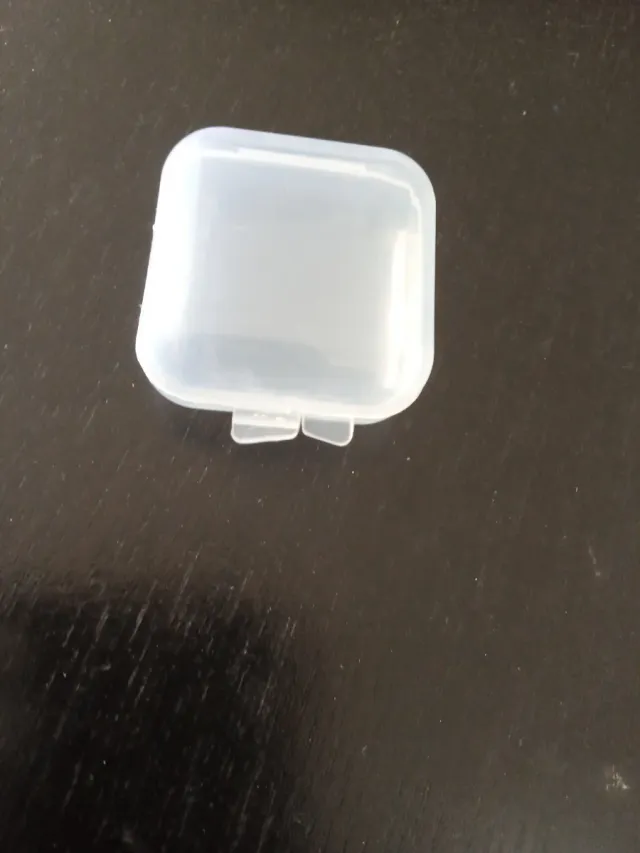 40 unds.Mini envases de plástico transparentes