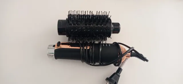 Asciugacapelli con spazzola modellante