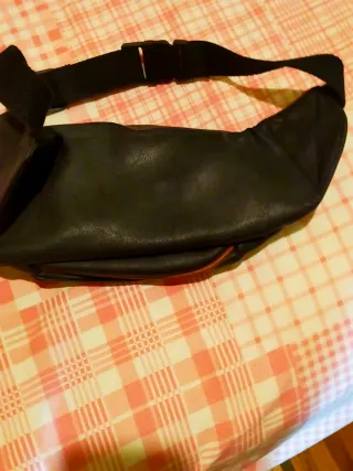 Riñonera Disney Mickey Vaquero Negra Marrón