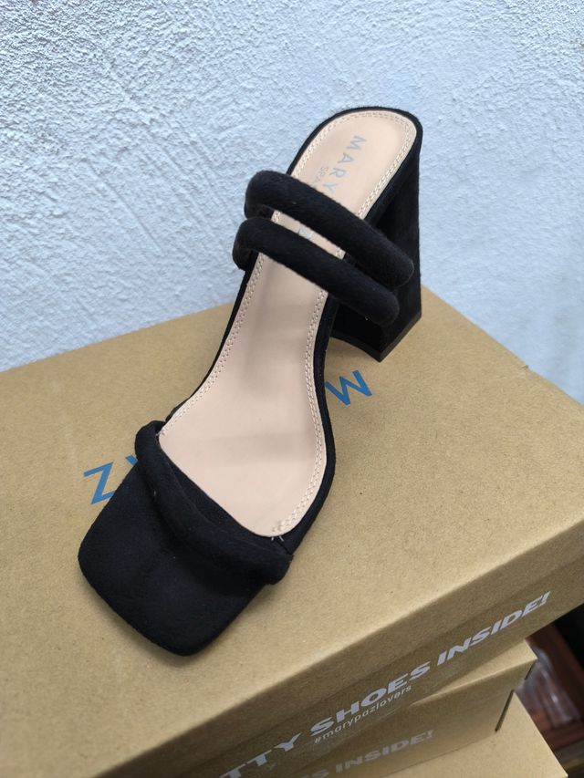 Sandalias Mule Marypaz Negras - Tacón Ancho