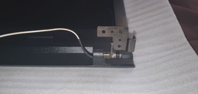 Schermo per Lenovo B5050, con supporti inclusi