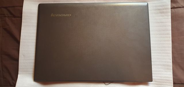 Schermo per Lenovo B5050, con supporti inclusi
