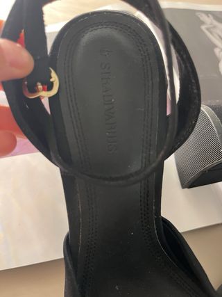 Zapatos negros Stradivarius