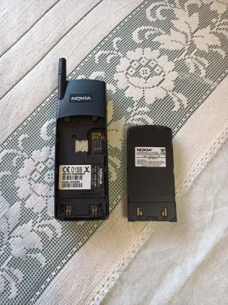 Nokia Banana 8110 NHE-6BX Vintage non testato legg