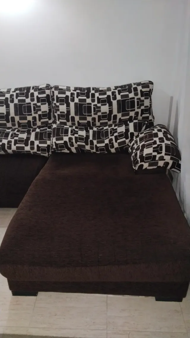 Sofá chaislongue,de 3 cuerpos.