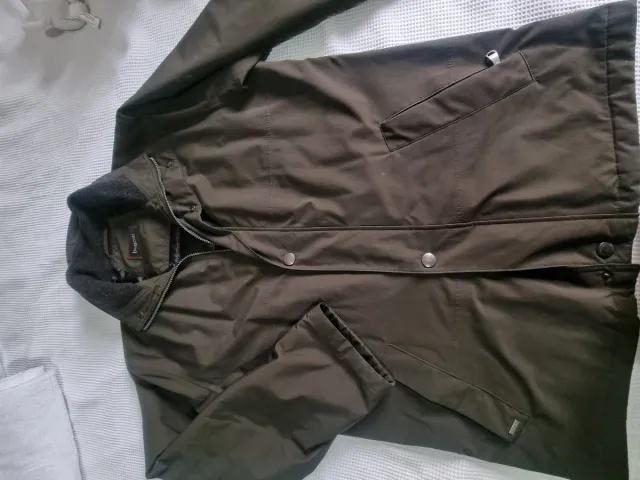 Abrigo Bugatti verde oliva