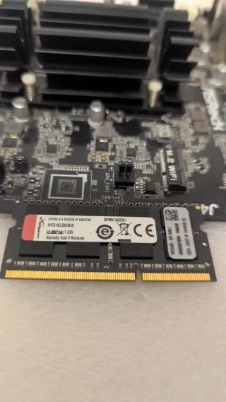 Placa Base ASRock Mini ITX J4205 +Memòria ram 8GB