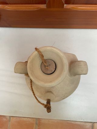 Cántaro de barro antiguo