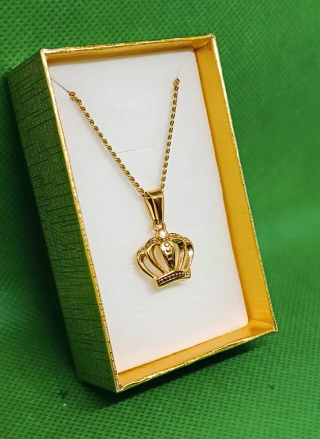 Colgante corona y cadena acero inoxidable