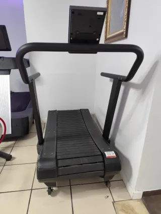 Cinta de correr curva para entrenamiento