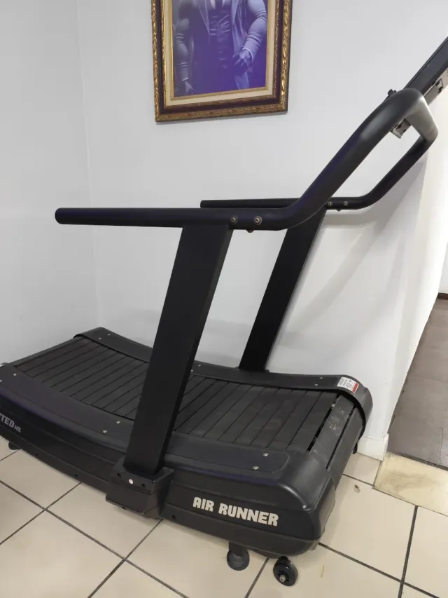 Cinta de correr curva para entrenamiento