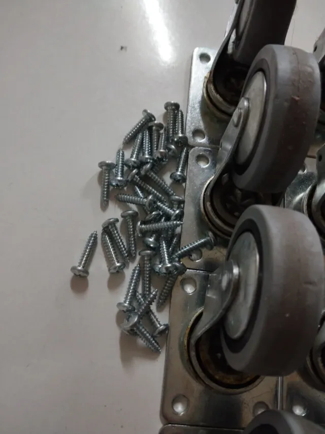 Ruedas para muebles (pack 8)