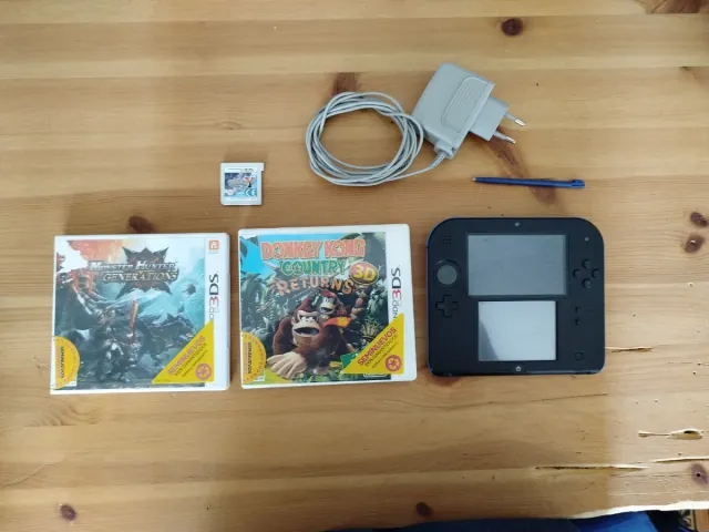 Nintendo 2DS Nera + 3 Giochi