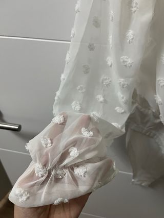 Blusa elegante blanca