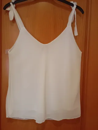 Blusa tirantes blanca con botones