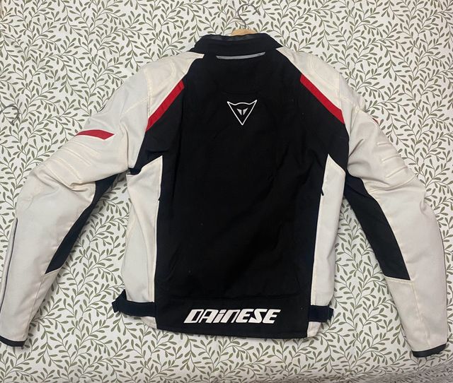 Chaqueta + espaldera dainese