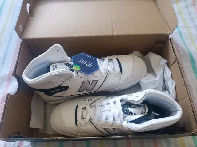 Sneakers New Balance 650 Bianco Nero Taglia 40.0