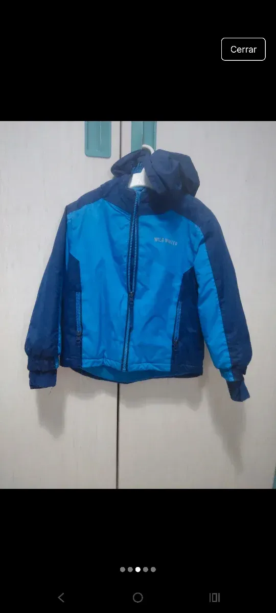 Chaquetón infantil azul y chaquetón infantil negro