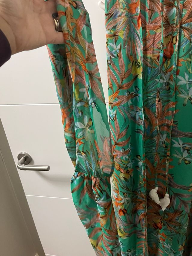 Copricostume falda amplia y top estampado