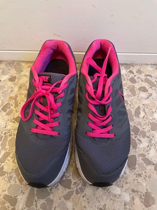 Zapatillas Nike Grises y Rosas