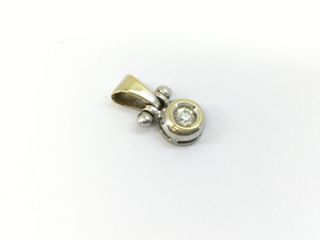 Colgante Oro 18k con Piedra