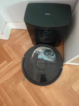 Aspiradora con base de autovaciado