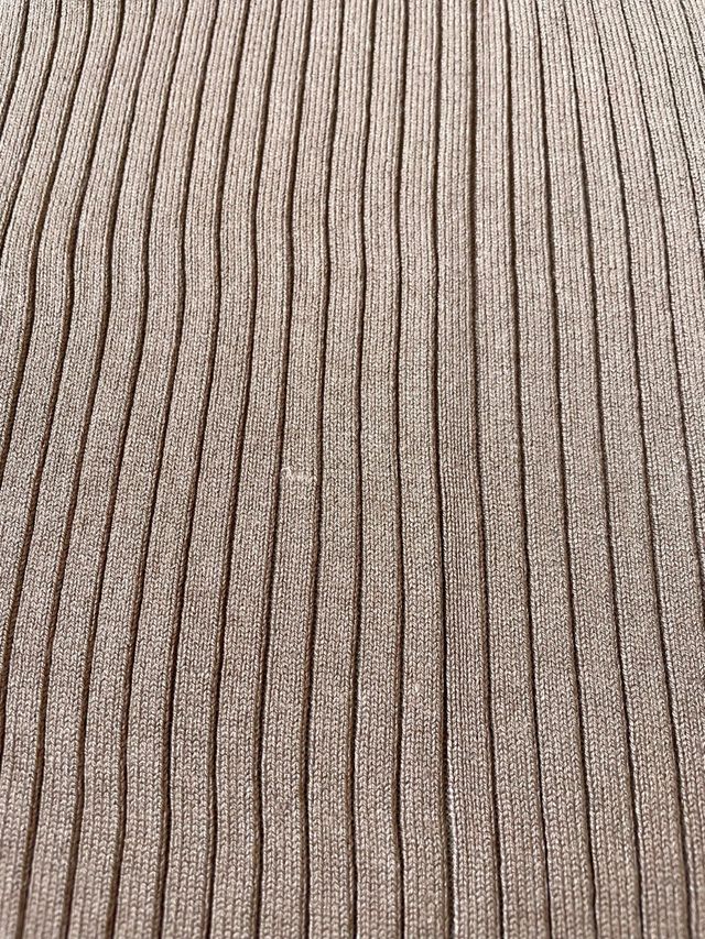 Top Stradivarius sin mangas cuello alto T.XS