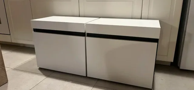 Mesitas de noche blancas de madera