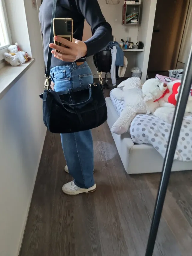 Borsa scamosciata Avenue67 nera