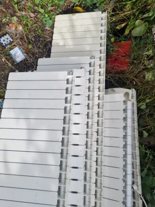 Radiadores agua caldera gas blancos